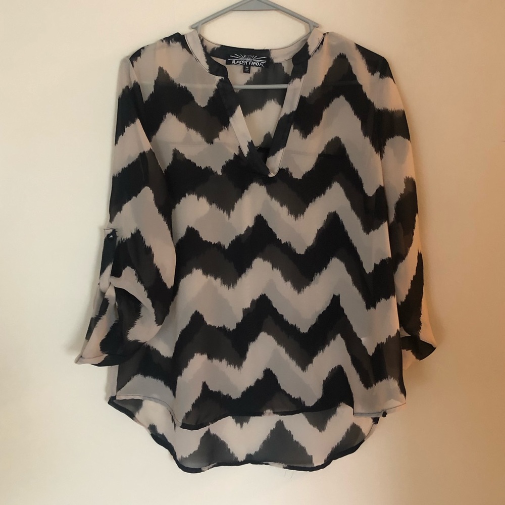 Chiffon quarter sleeve shirt
